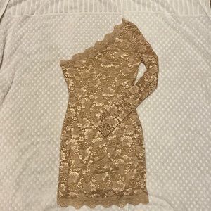 Beautiful one sleeve lace dress